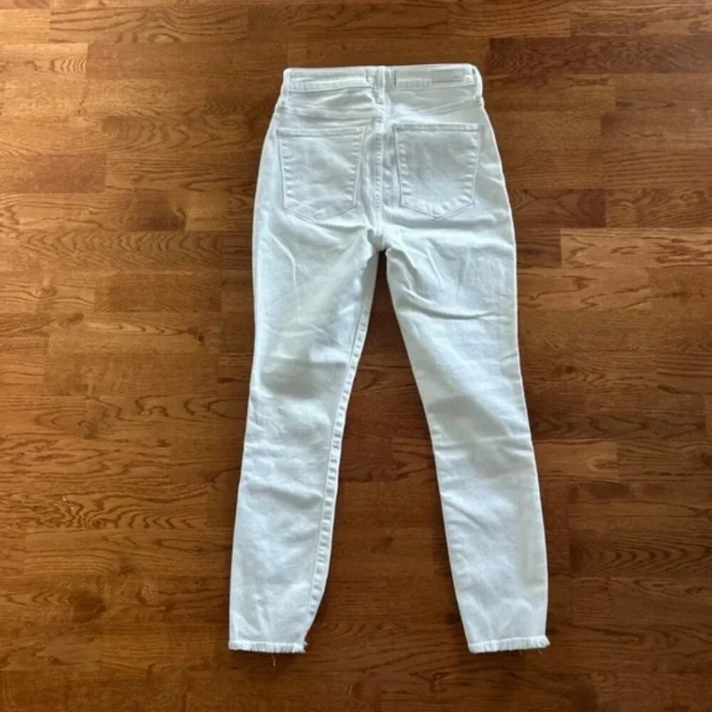 Abercrombie Simone High Rise Ankle Jeans White Denim 26 2S Chewed Raw Hem Slim
